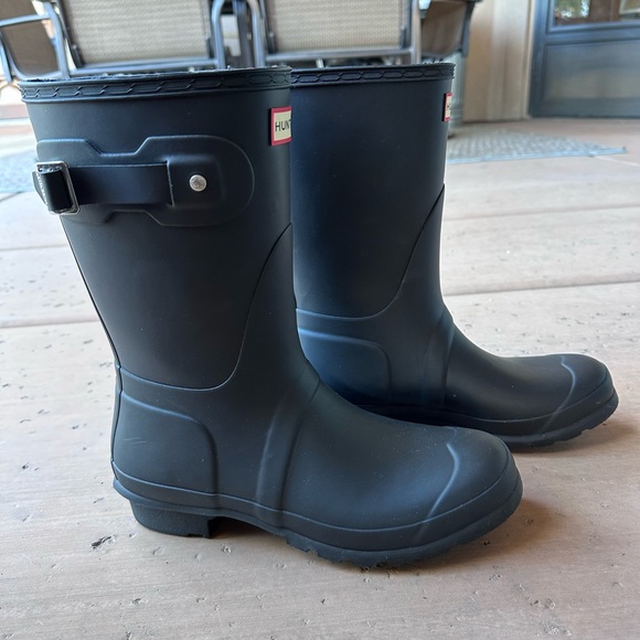 Hunter Rain Boots. - Picture 2 of 9